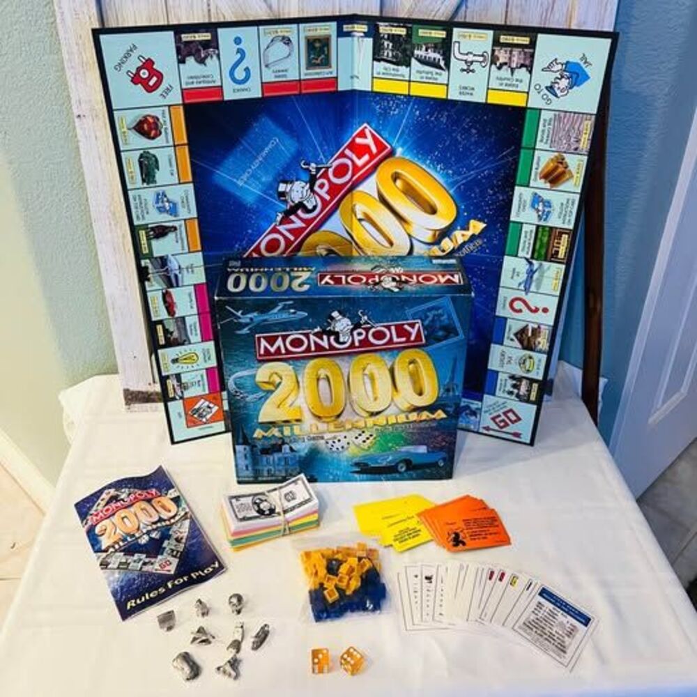 Monopoly 2000 Millennium Edition Complete